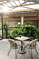 Qi Hotel and Club