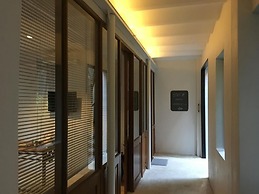 Hotel Noir