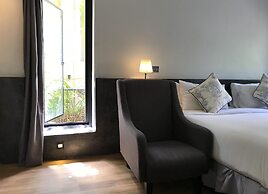 Hotel Noir