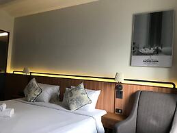 Hotel Noir