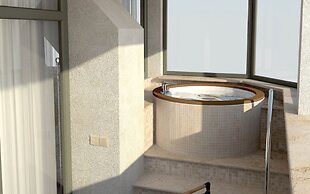 Marina Yacht Hotel