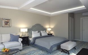 Marina Yacht Hotel