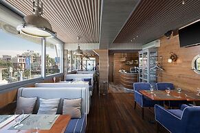 Marina Yacht Hotel