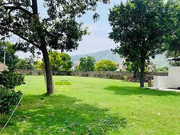 Sajjan Bagh Resort