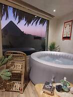 3 Pyramids View Inn