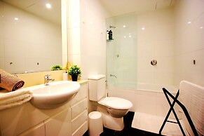 Spacious Apartment Central Location