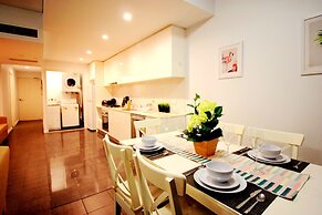 Spacious Apartment Central Location
