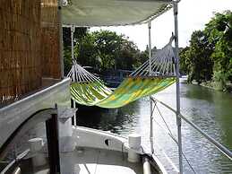 Boat For Guest