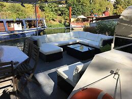 Boat For Guest