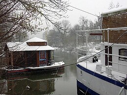 Boat For Guest