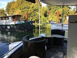 Boat For Guest