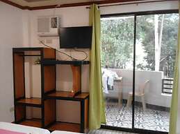 Vali-Joe Travel Lodge
