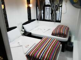 Woodstock Hostel