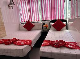 Woodstock Hostel