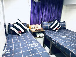 Premium Lounge