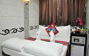 Traveller's Hostel