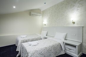 Esquire Hotel
