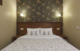 Esquire Hotel