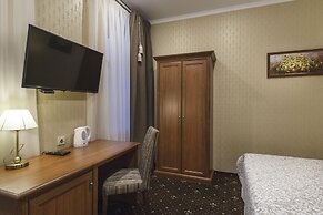 Esquire Hotel