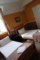 The Admiral Cunningham Hotel