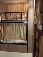 Golden Dormitory - Hostel