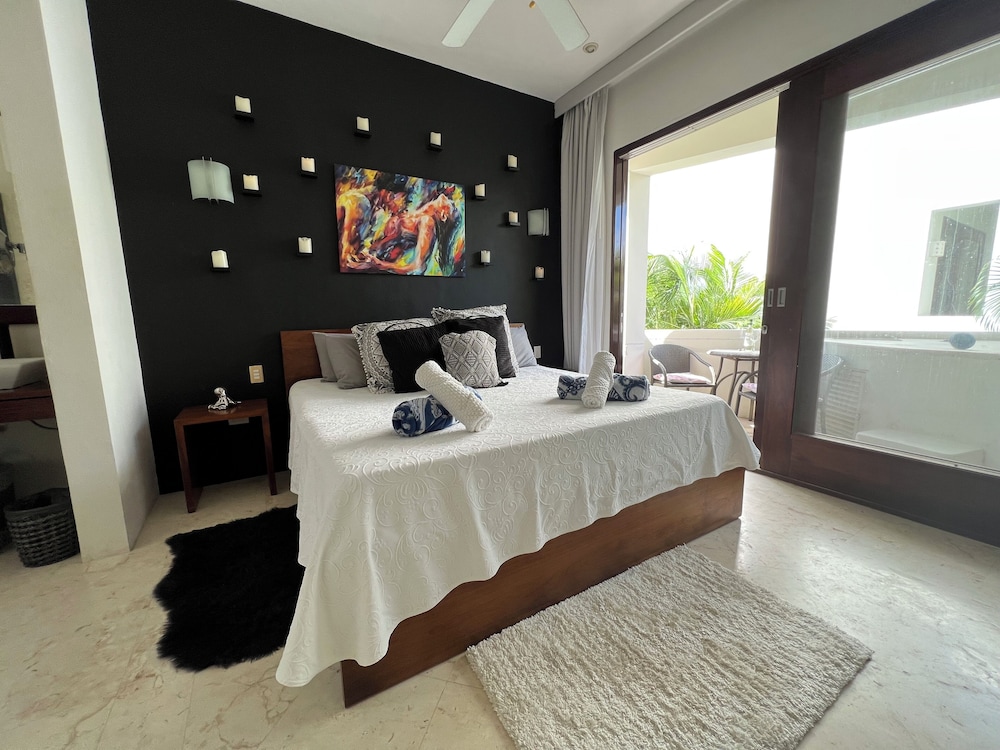 Mak Nuk Village Tulum II - Clothing Optional