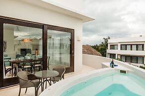 Mak Nuk Village Tulum II - Clothing Optional