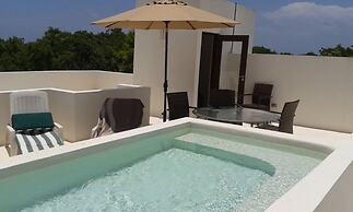 Mak Nuk Village Tulum II - Clothing Optional