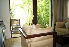 Mak Nuk Village Tulum II - Clothing Optional