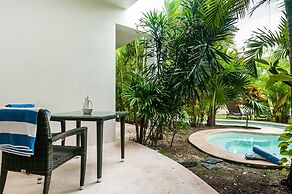 Mak Nuk Village Tulum II - Clothing Optional