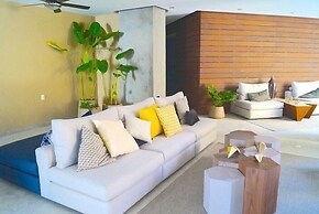 ROMANTIC ZONE ZENITH STUDIO