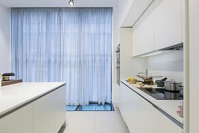 Urban Chic - Chiltern and Baker