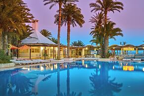 Hari Club Beach Resort
