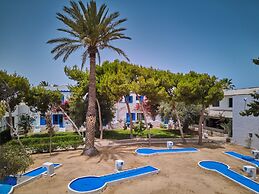 Hari Club Beach Resort