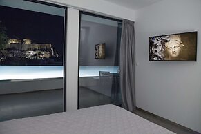 Luxury Penthouse touching the Acropolis by GHH