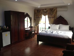 Emerald BB Battambang Hotel