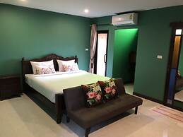 Baan Plubthong