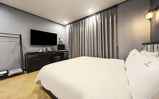Lucas Hotel