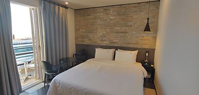 Lucas Hotel