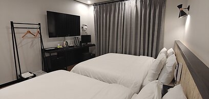 Lucas Hotel