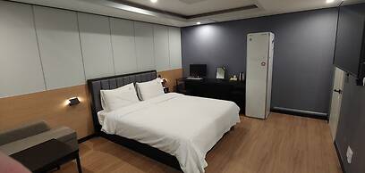 Lucas Hotel