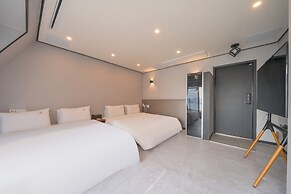 Lucas Hotel