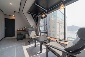 Lucas Hotel