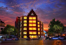 U Hotels