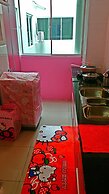 Hello Kitty Signature Suite