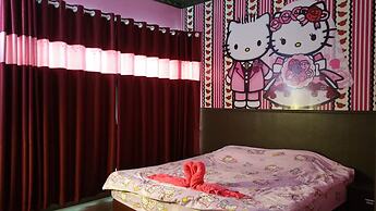 Hello Kitty Signature Suite