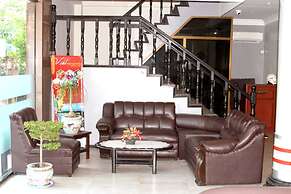 Paradise Hotel