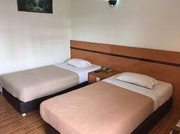 Paradise Hotel