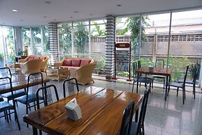A.P. Court Hotel