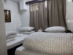 Tom's Guest House